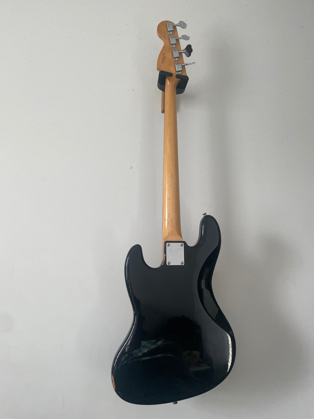 2004 Squier Jazz Bass in Guitars in City of Toronto - Image 2