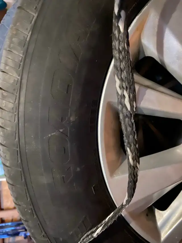 Rodian tires on Kia original Rims in Tires & Rims in Oshawa / Durham Region - Image 3