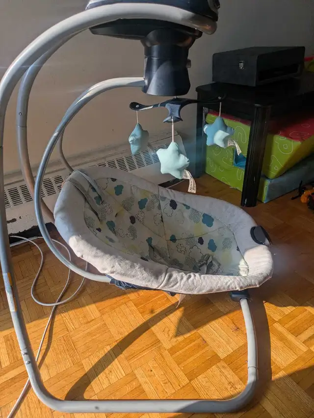 Baby swing in Playpens, Swings & Saucers in Sudbury - Image 3