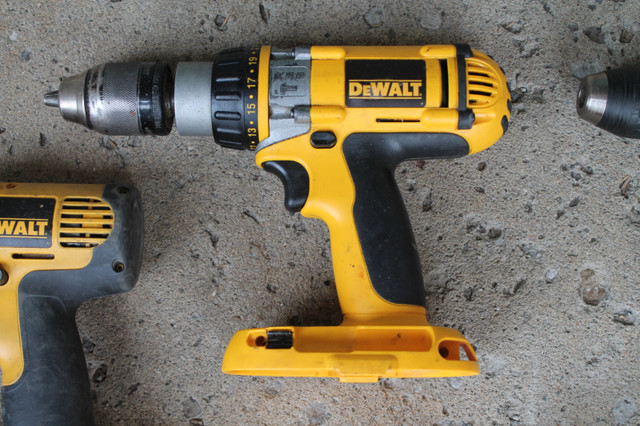 DEWALT 18 VOLT CORDLESS POWER TOOL KIT in Power Tools in Hamilton - Image 4
