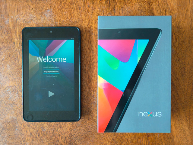 Asus Google Nexus 7 Tablet in iPads & Tablets in Calgary