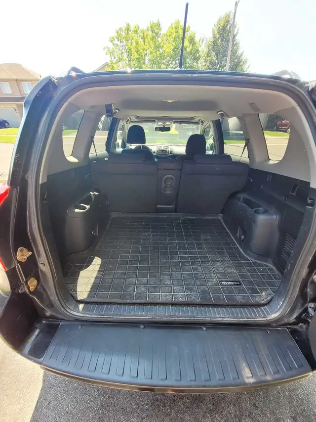 2009 Rav4 sport 538448272535726088
