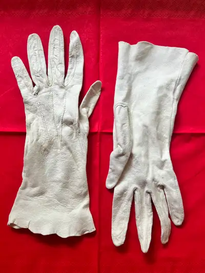 Vintage Ladies7 FRENCH PERRIN WHITE CREAM KIDSKIN LEATHER GLOVES, View more