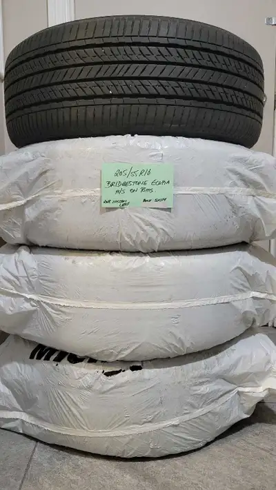 Got a set of Bridgestone Ecopia all season tires on rims! Comes with hubcups! Came off a 2018 Nissan...
