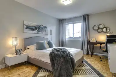 1-BED APARTMENT LEASE TRANSFER (Concordia/McGill Area) | $1,710/