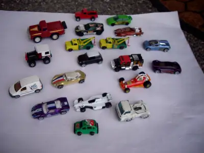 $2 each hotwheels 2001 mini cooper matchbo jeep(white top) HOTWHEELS AVANT CARDE(WHITE) HOTWHEELS FO...
