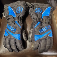 New YAMAHA FUEL Snowmobile Gloves Mens 2XLLeather PalmsUsed only
