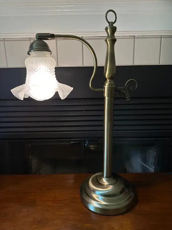 Art deco metal table lamp with glass shade 23.5” tall in Indoor Lighting & Fans in City of Montréal - Image 3