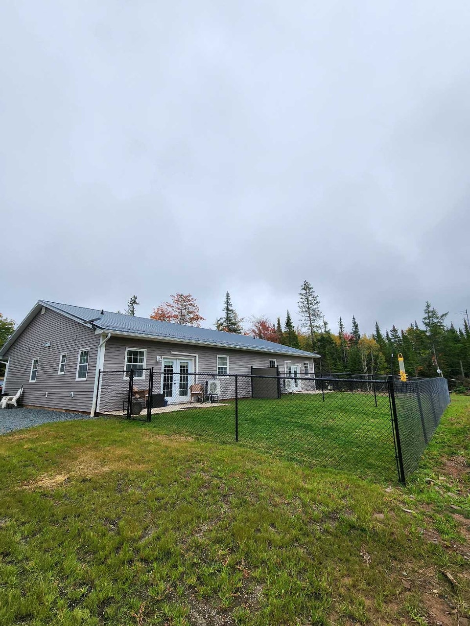 2 bedroom, 1 bathroom with attached garage in Brookfield 2