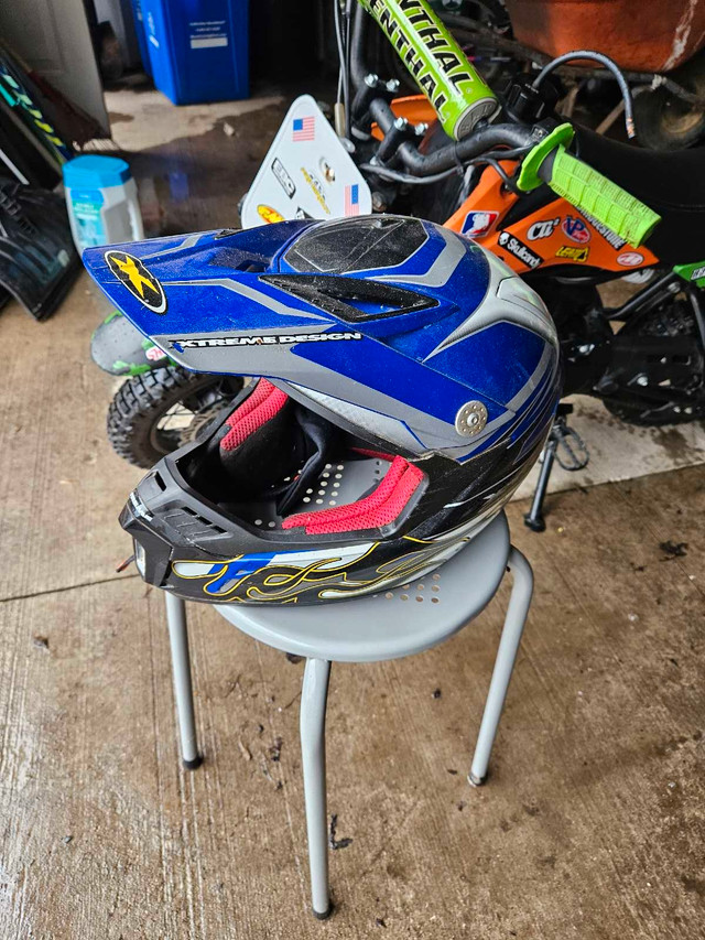 2017 Xiangyu Industry 50cc Dirt Bike & Helmet in Dirt Bikes & Motocross in Markham / York Region - Image 3