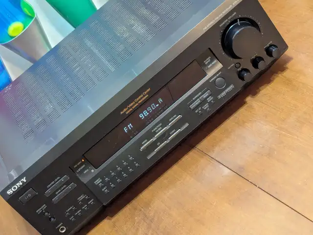 Amplifier House Stereo Receiver 1998 Sony STR-DE425  250 Watts in Stereo Systems & Home Theatre in Red Deer - Image 3