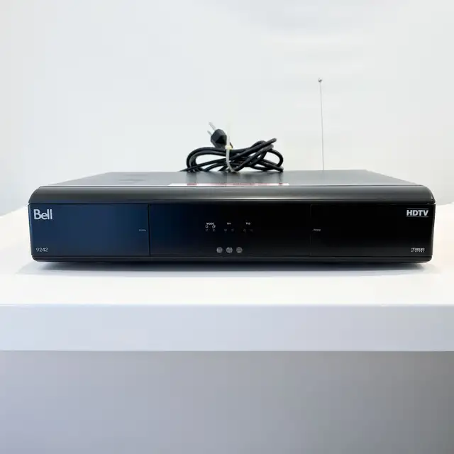 Bell Satellite Receiver 9242 HDTV dual-tuner satellite receiver in Video & TV Accessories in Brantford - Image 3