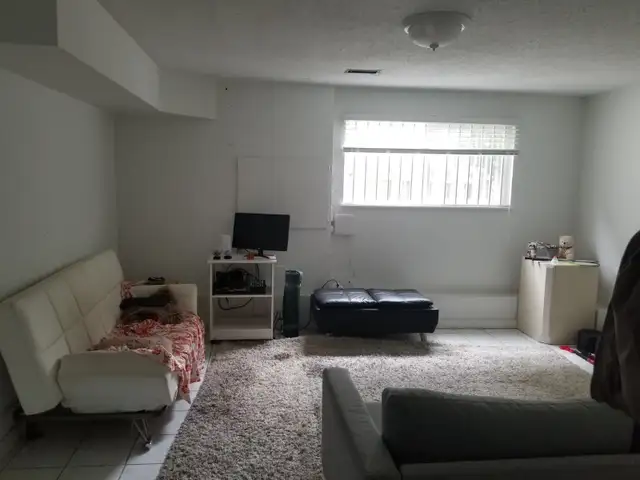 Bedroom for rent near Metrotown in Room Rentals & Roommates in Burnaby/New Westminster - Image 5