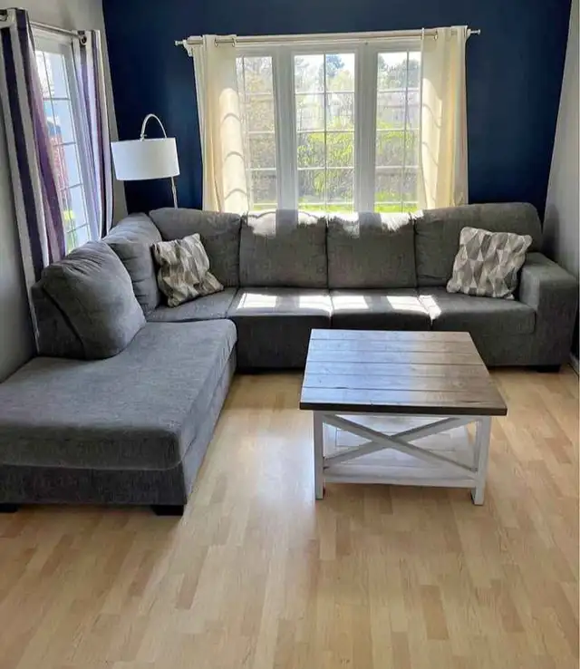grey sectional with reversible chaise in Couches & Futons in City of Halifax - Image 4