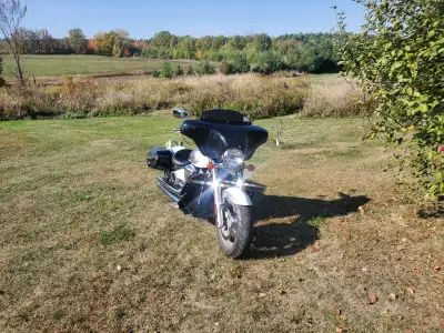 Cobre pipes with fuel enhancer(fi2000),heated grips,batwing fairing,new front tire,back car tire,lea...