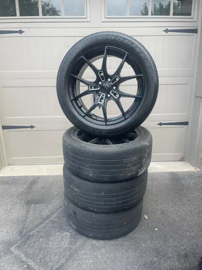 Set of 4 Black Alloy 18inch after market rims. Came off of 2018 Ford Escape..... 5x108 *Bonus tires...