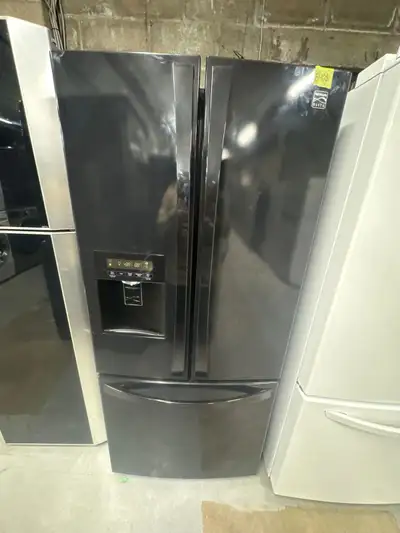 Bottom freezer  frisge black ice water dispenser 30", View more