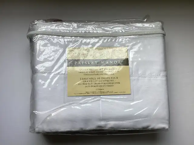 Queen flat bed sheets (not a set) in Bedding in City of Toronto - Image 4