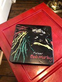 Bob Marley : Forever Bob Marley [special Edition Embossed Tin Bo