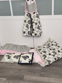 Crib Comforter Set w/ Bird Mobile