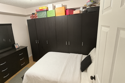 Walkout basement rooms available for rent. All the utilities and wifi included. Parking available Av...