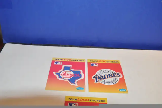 Team Logo Stickers 1991 Fleer Baseball lot of 15 team mlb in Arts & Collectibles in Victoriaville - Image 9