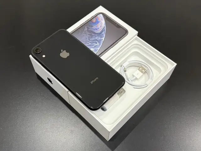 Apple iPhone XR 64GB Blk - UNLOCKED - READY TO GO!64280284792194121