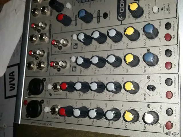 Soundcraft CompAct 4 Mixer $100 Alto AMX 140 14 Channel Mixer wi in Other in City of Montréal - Image 4