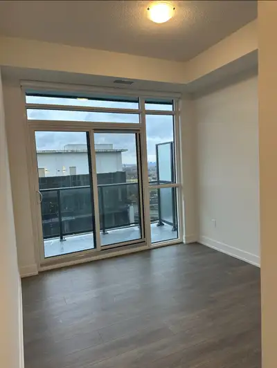 1bed 1 private bath in 2 bed plus den