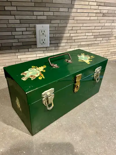 1950s Vintage Justus Toolbox w Bird Decal, View more