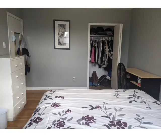 RENT A ROOM AT YONGE AND STEELES NEAR CENTER POINT MALL