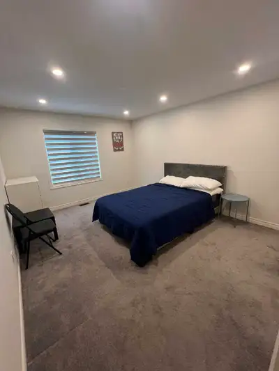 Oakville - Rooms available- Trafalgar  / Burnhamthorpe