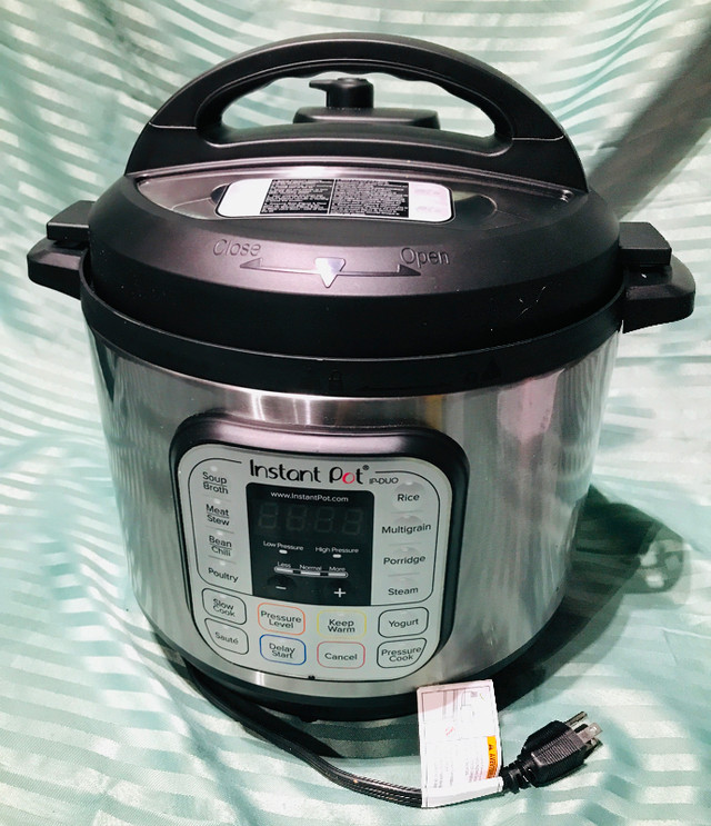Instant Pot for sale in Microwaves & Cookers in Thunder Bay - Image 2