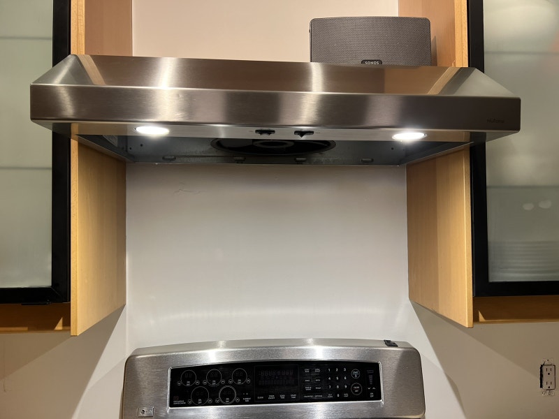 Hotte de cuisinière/Range hood 30po Nutone Cuisinières, fours et fourneaux Ville de Montréal