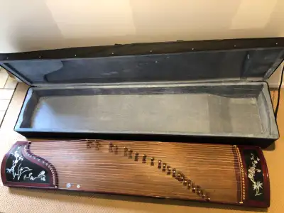 21-string Guzheng, a Chinese plucked zither(Jiangsu Famous Br.), View more
