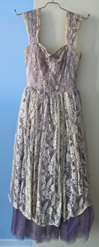 Antique Lace Vintage Gown - White-Mauve