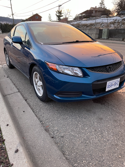 2012 honda civic std pw pl a/c cruise rebuild new brake new studed winter tires come summers to clea...