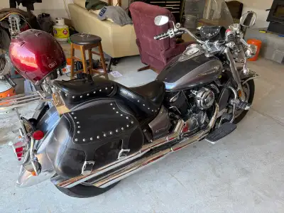 Very clean bike, always serviced at a Yamaha dealership, fully loaded, 33,000 km. Great bike, 1 owne...