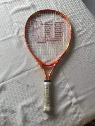 WILSON JUNIOR TENNIS RACKET VERY GOOD CONDITION 21" FULL RACKET LENGTH 10" HEAD OF RACKET WIDTH