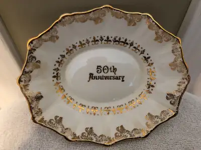 Vintage 1983 Deep Dish 5 3/4" L X 1 1/2" D X 4 3/4" W 50th Anniv, View more