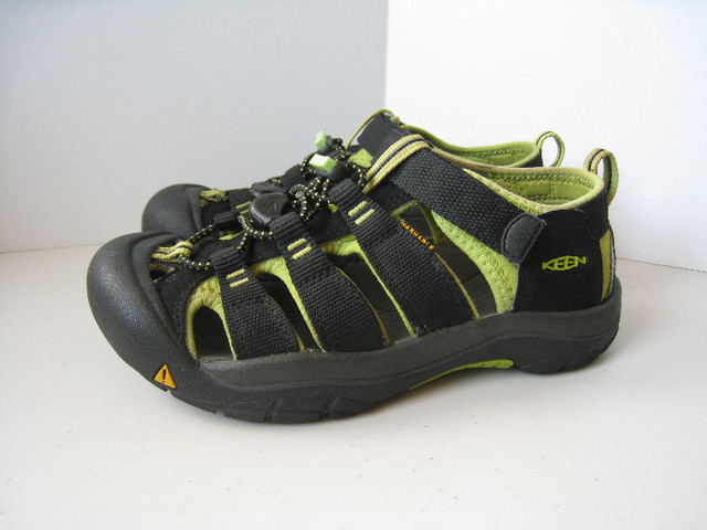 Kids/Youth Keen Sandals – size 3 in Kids & Youth in Guelph - Image 2