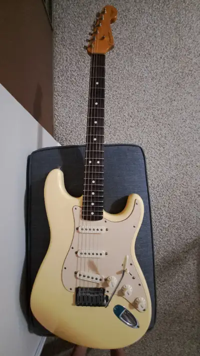 Looking to sell my 89 version 1 usa malmsteen signature strat. The guitar stays intune great, plays...