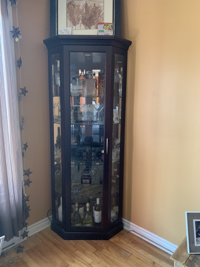 Meuble en bois de coin / Corner Bibliothèques et étagères