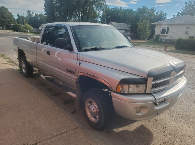 Ram 2500 Sport Cummins Diesel 4x4, fully loaded, well maintained in Cars & Trucks in Medicine Hat - Image 3