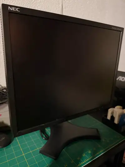 NEC MultiSync LCD2090UXi Monitor 20.1", View more