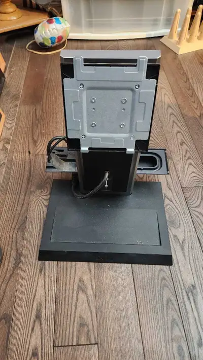 Dell 1KAIO-1 DP/N 0FDXW3 2 Dell monitor stands that turn your SFF pc into an All-In-One. Has power a...