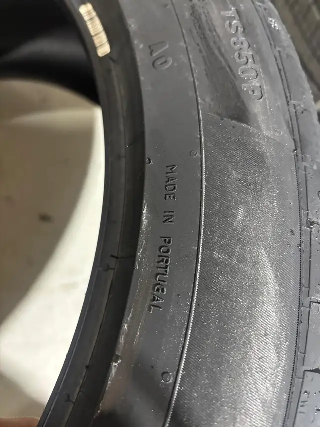 NEW 255/45/R20 Continental snows– Audi Q5/ SQ5/ XC60/ Flex/ MKT in Tires & Rims in Oakville / Halton Region - Image 4