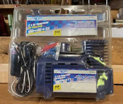 Pit Stop Small portable 12V Air Compressor, Gauged , 3 different air connections.