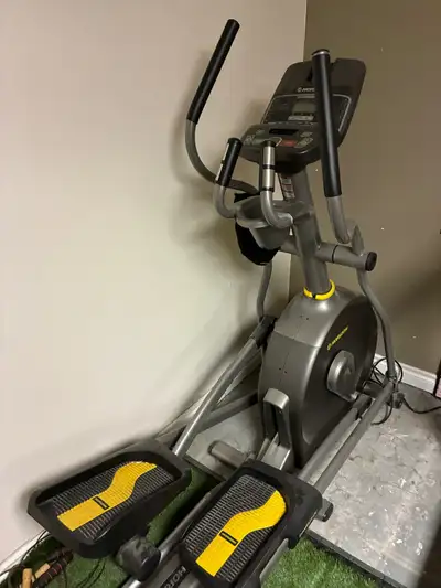 We've had this trainer since new. Its seen little use. Come and get a great deal!!!!!