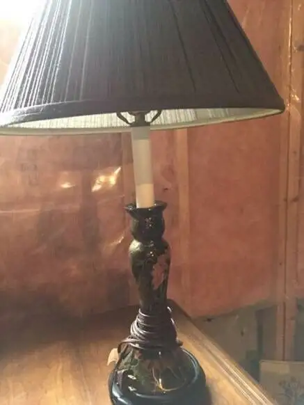 Table Lamp – Ceramic with hand-painting navy-blue flowers in Indoor Lighting & Fans in Gatineau - Image 2